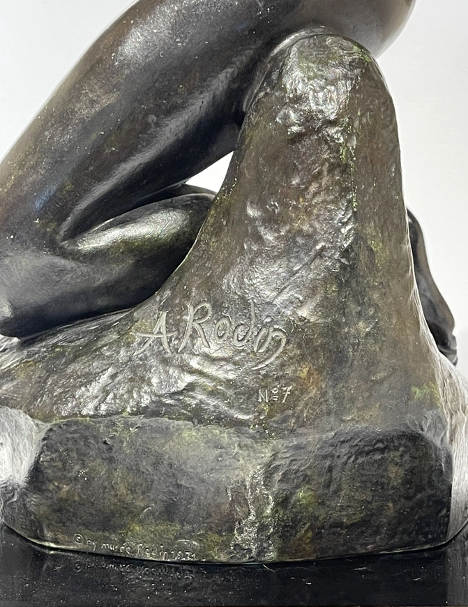 Jeune fille au serpent 