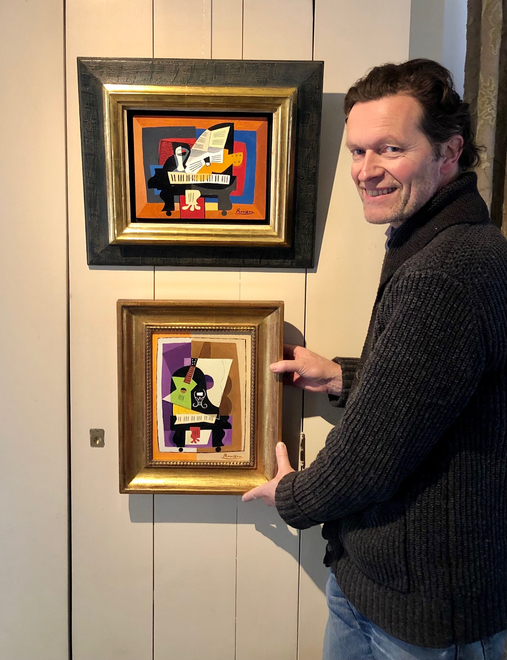 Guitar and glass on a grand piano