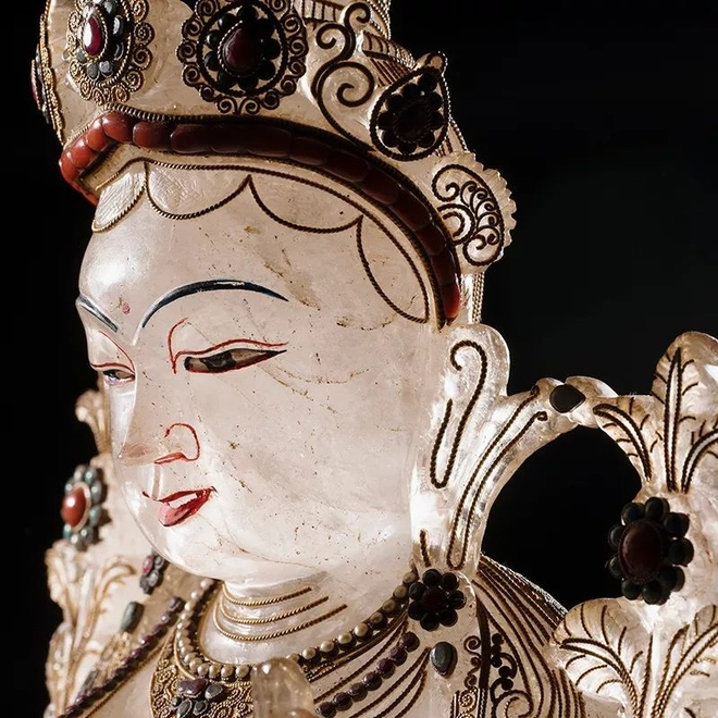 绿度母(局部)，水晶掐丝镶宝石  Green Tara(Local), Crystal with Wire Inlay Gemstone