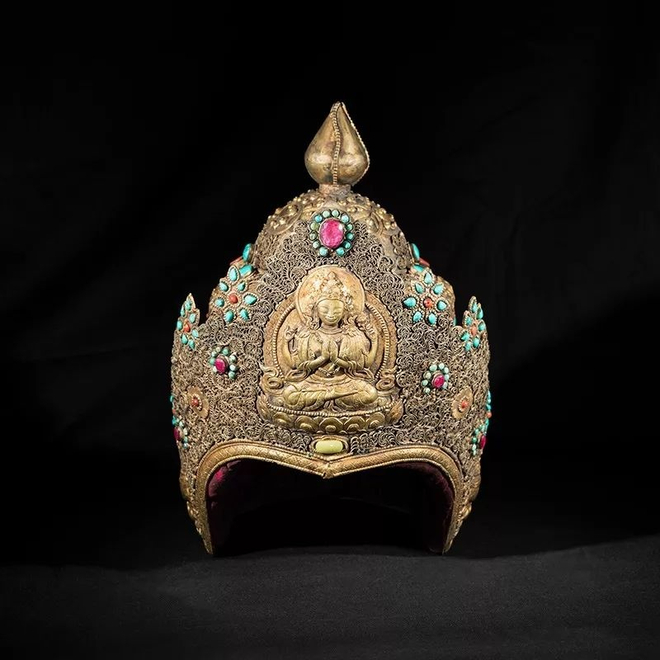 文成公主官帽，鎏金铜掐丝镶夜明珠  Official Hat of Princess Wen-Cheng, Gilt Copper with Wire Inlay Night Pearl