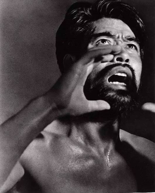 Chinese Photography: Twentieth Century and Beyond