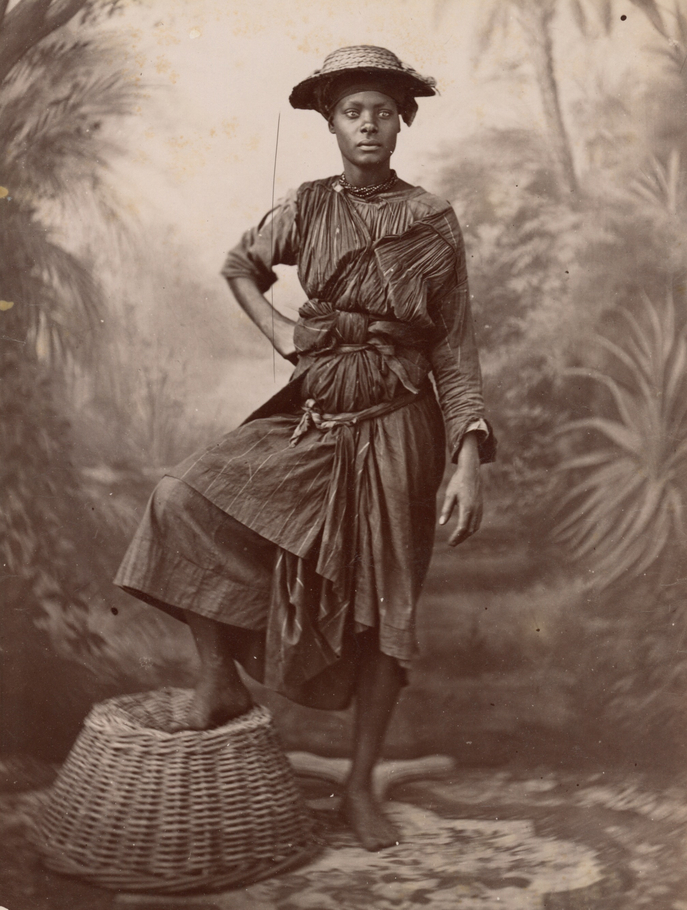 PHOTOGRAPHER UNKNOWN