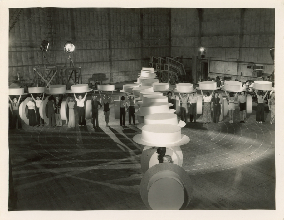 PHOTOGRAPHER UNKNOWN