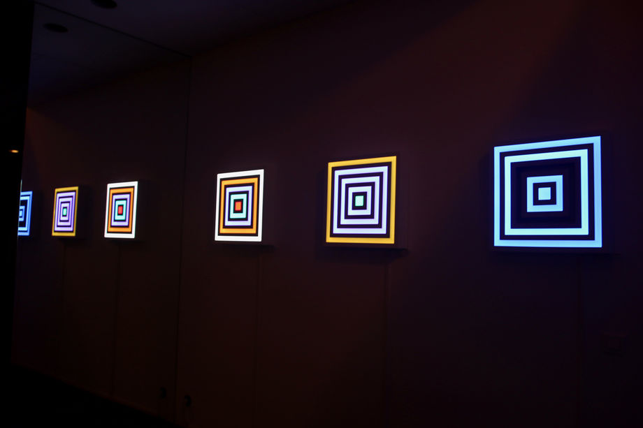 VISUAL SYSTEM, 50 Colors