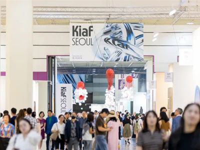 * Frieze and Kiaf Open in Seoul: First Impressions and Early Sales