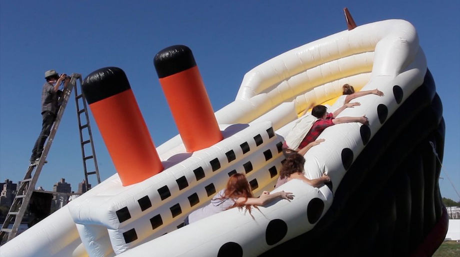 Arte, Cine, Y Parodia. El Titanic de Claudia Bitrán, By Antonia Taulis, Artishock