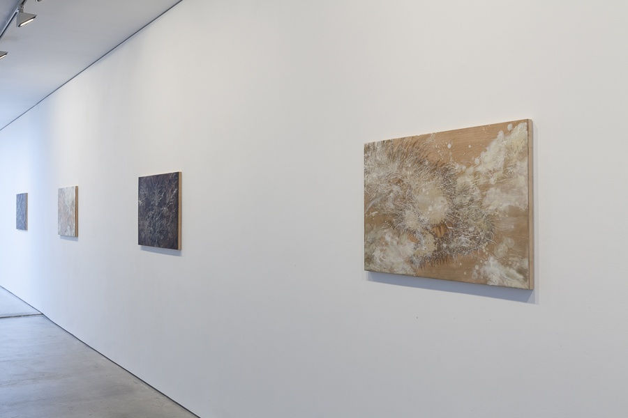 Ann-Marie James: Le Monde Moderne