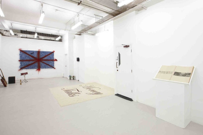 Both Ends, Curated by Proyectos Ultravioleta