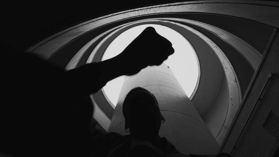 Julianknxx, Edel Assanti