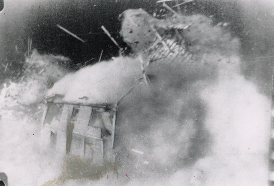 PHOTOGRAPHER UNKNOWN