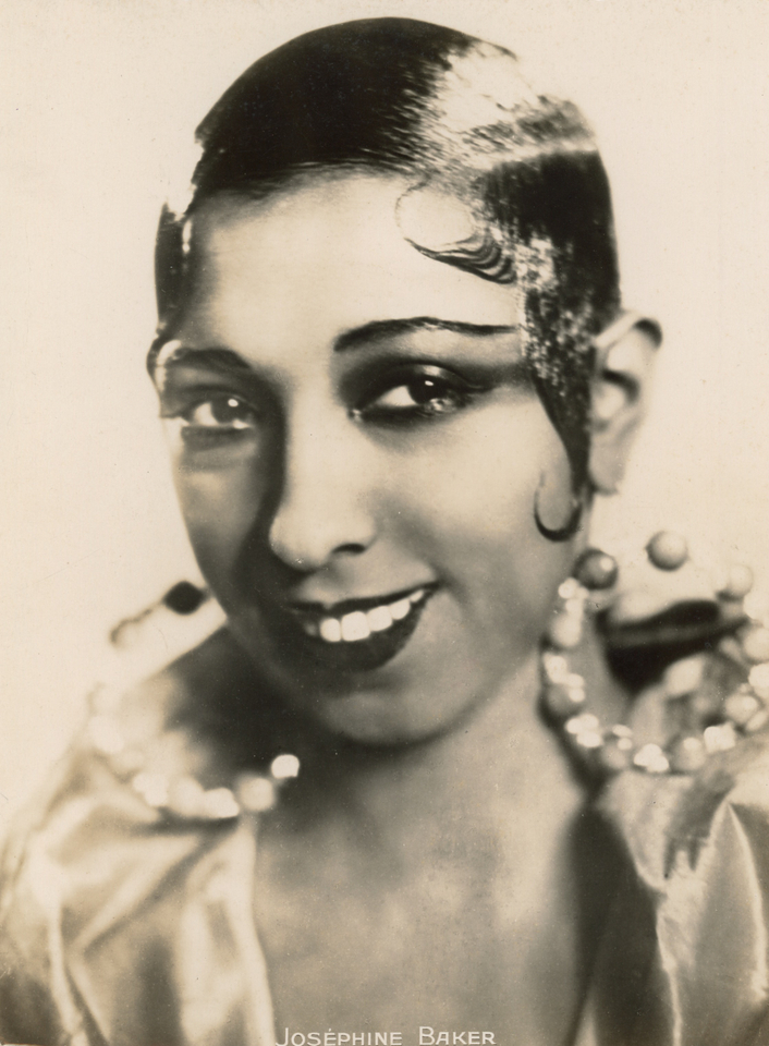 PHOTOGRAPHER UNKNOWN