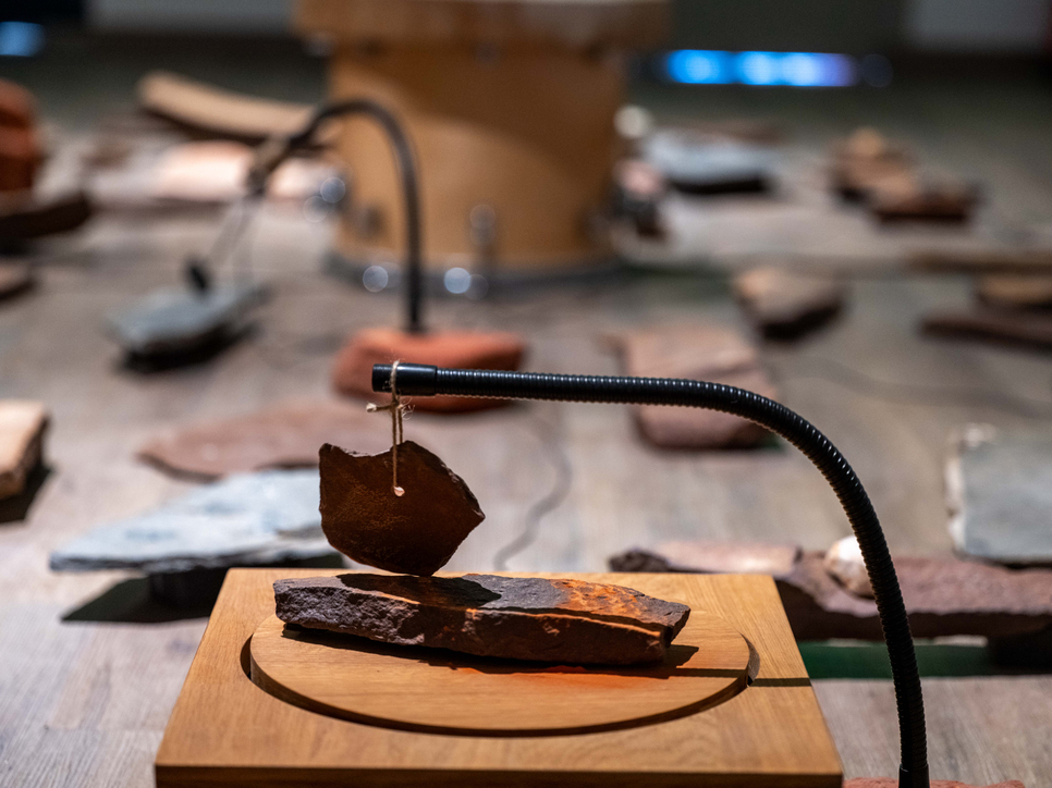 exposición | tarek atoui: phonolites