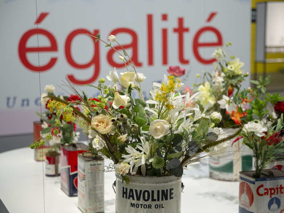 exposición | minerva cuevas: ecología social