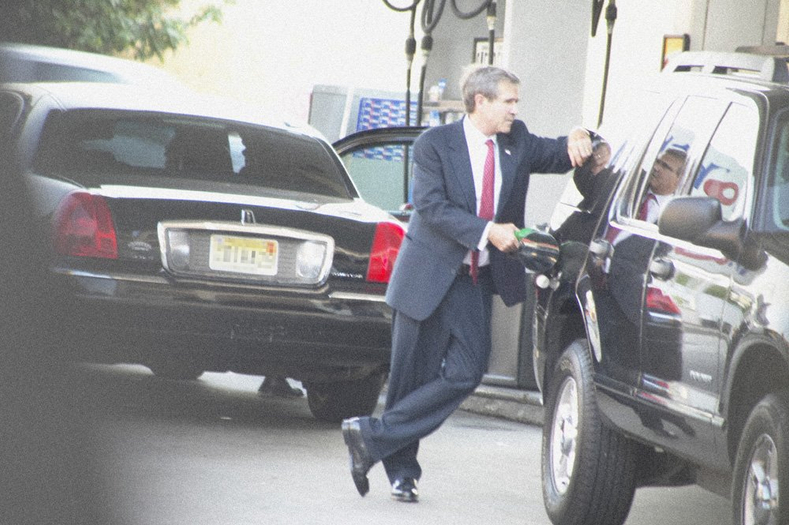 Alison Jackson, Bush Pumps Gas, 2005