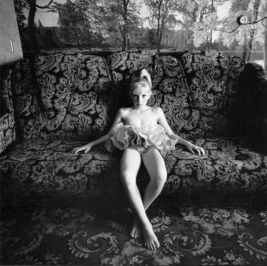 Michal Chelbin, Xenia on a Couch, Russia, 2003