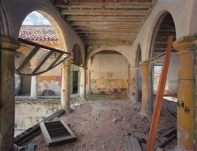 Robert Polidori, Mercaderes 16 (between Empedrado and O'Reilly), Habana Vieja, 1997