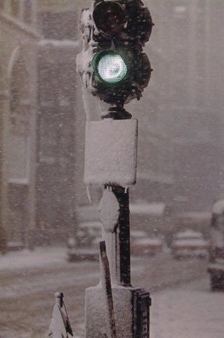 Saul Leiter, Green Light Against Grey, New York, 1950