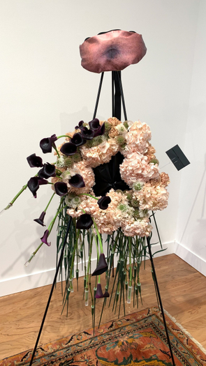 Claude Wampler, Show me that butthole (Florist Performance), 2023