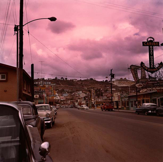 Hunter S. Thompson, Tijuana Street, c. 1960s
