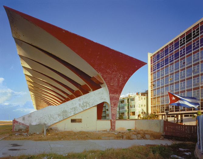 Robert Polidori, José Martí Sports Park, Avenida 5ta. and H, Vedado, Havana, 2001